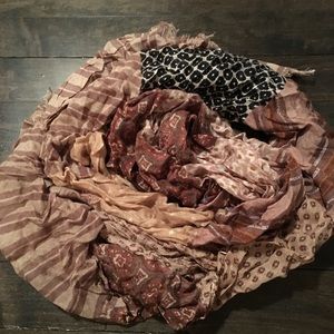 Multi-patterned Scarf